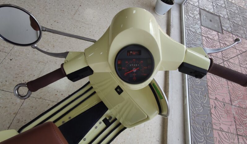
								Vespa 200 Iris full									