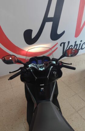 Kawasaki J300