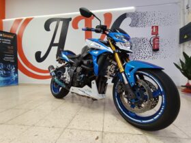 Suzuki GSR750