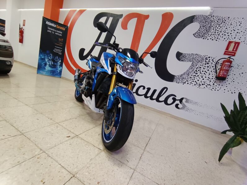 Suzuki GSR750