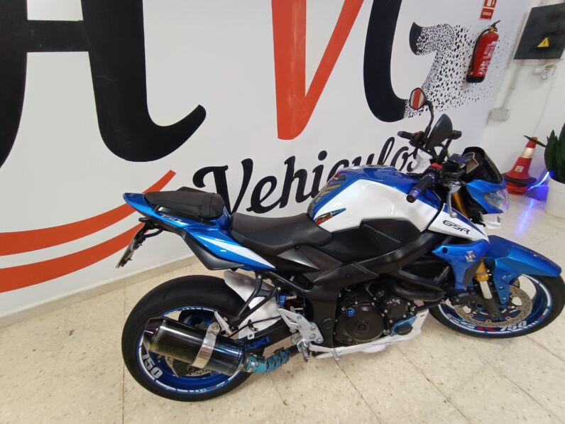 Suzuki GSR750